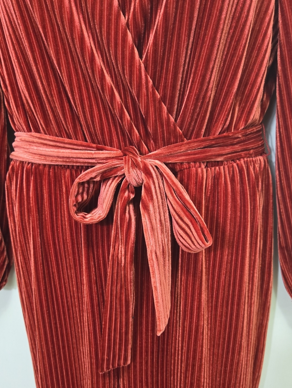 Anthropologie Ali & Jay Samantha Velvet Jumpsuit M Wide Leg Holiday Event Red - Picture 9 of 12